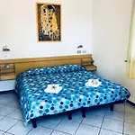 Pozzi Hotel *